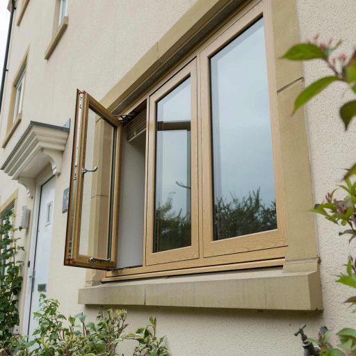 golden oak uPVC Deceuninck window