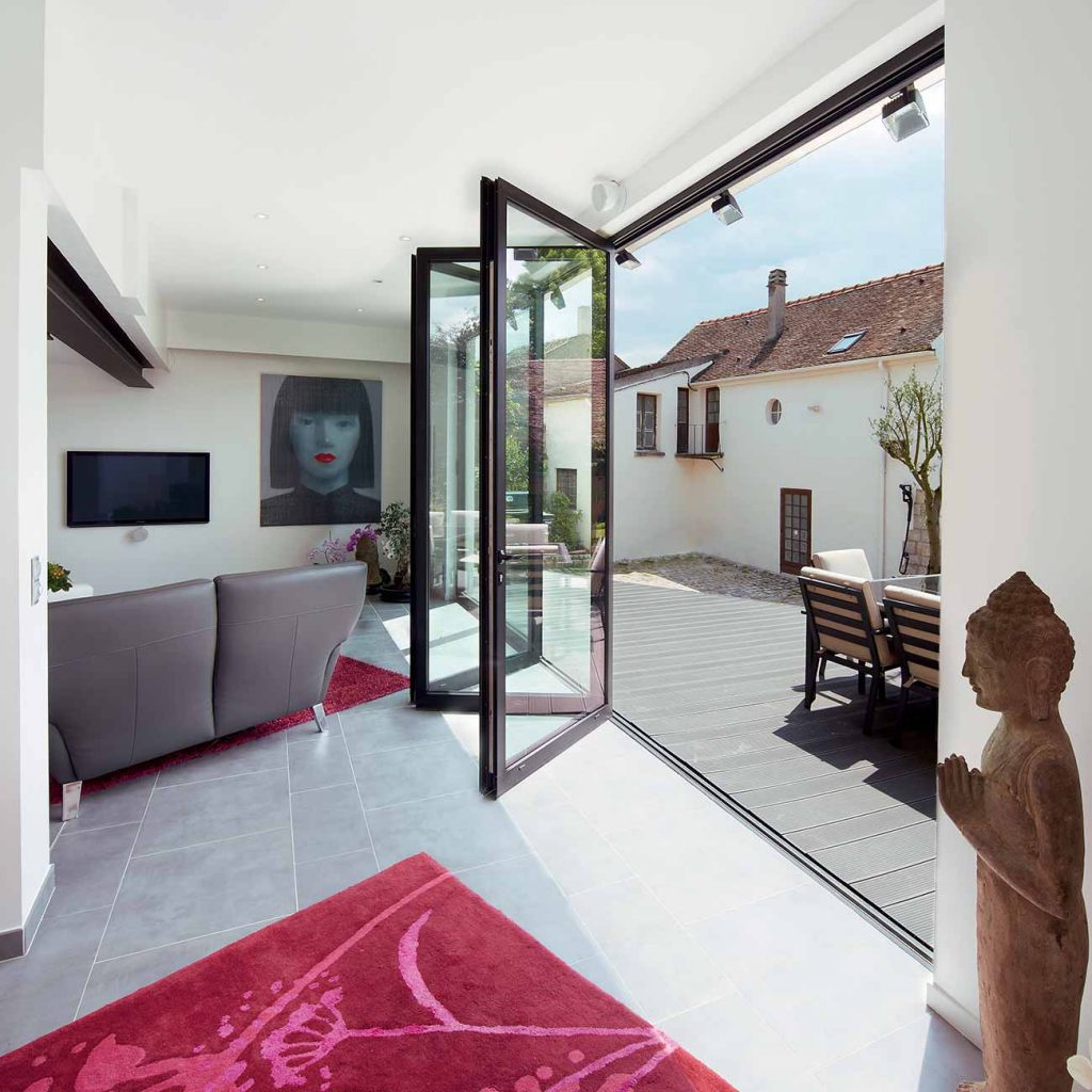 Open Raum bifold doors