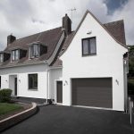Raum garage door
