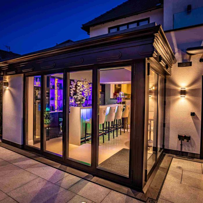 Market-leading bi-fold adds to Dekko’s luxury aluminium suite
