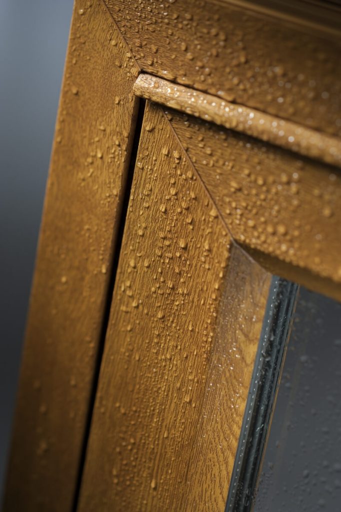 Deceuninck fully reversible