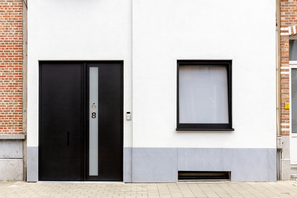 Aluminium Entrance Doors